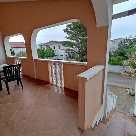 Summer Vibe Apartment Vir