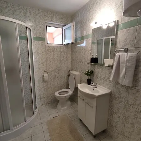 Summer Vibe Apartment Vir